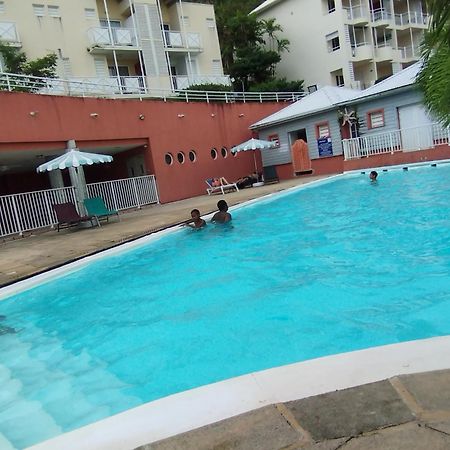Location Saisonniere Vue Mer A Tartane La Trinité Exteriér fotografie